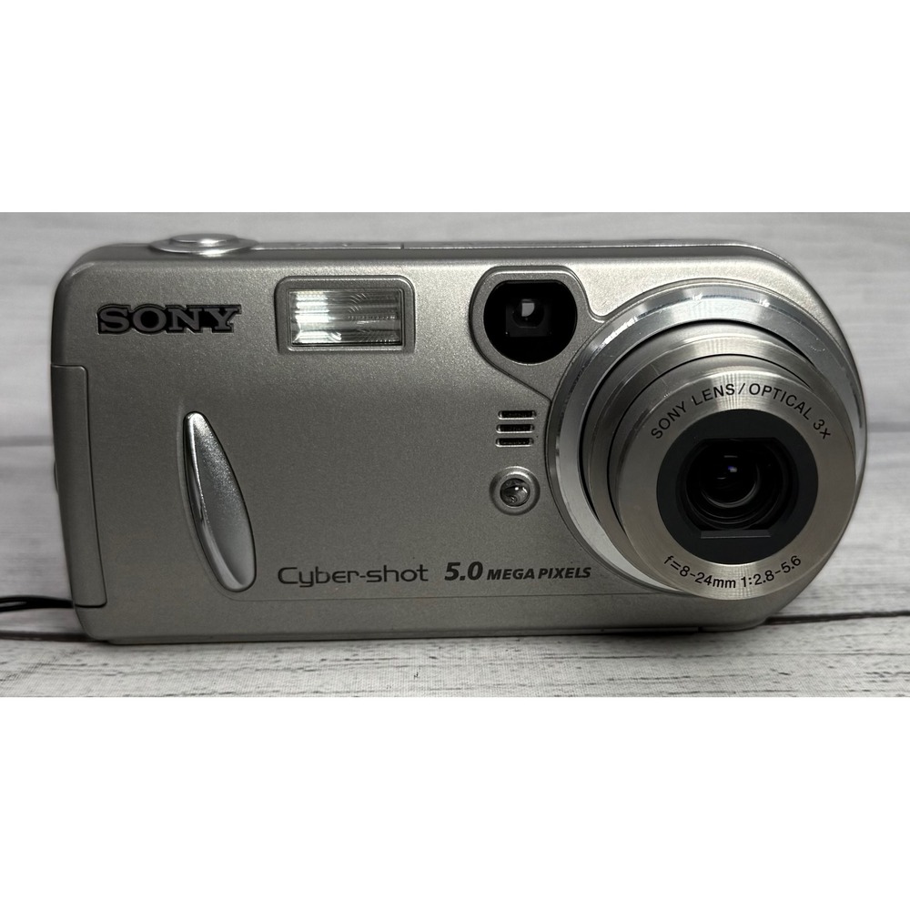 Sony Cyber-shot DSC-P92 5.0MP Digital Camera Silver 3x Optical Zoom Memory Stick